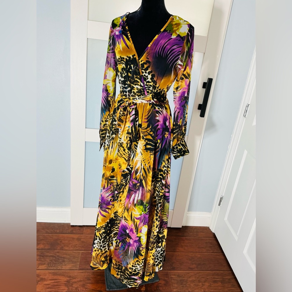 Beautiful long sleeve dress🔥